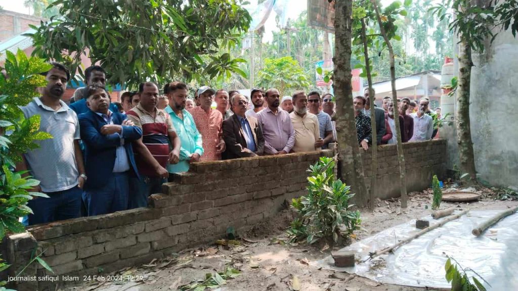 মুলাদীতে কূলখানী অনুষ্ঠানে কেন্দ্রিয় বিএনপির ভাইস চেয়ারম্যান অ্যাডভোকেট জয়নুল আবেদীন