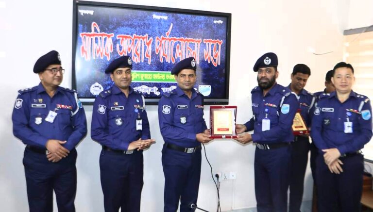 ফরিদপুর জেলার শ্রেষ্ঠ ওসি ফায়েজুর রহমান