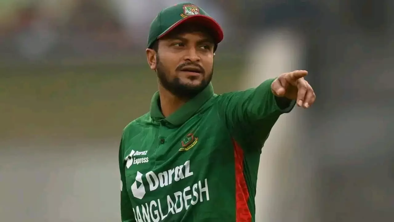 ছাত্র-জনতার আন্দোলনে নীরব থাকা নিয়ে দুঃখপ্রকাশ সাকিবের