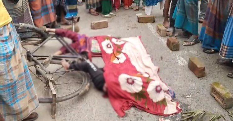 স্কুলে যাওয়ার পথে ট্রাকচাপায় দুই শিক্ষার্থী নিহত