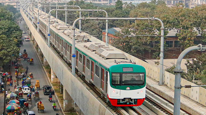 প্রায় ২ ঘণ্টা পর চালু হলো মেট্রোরেল