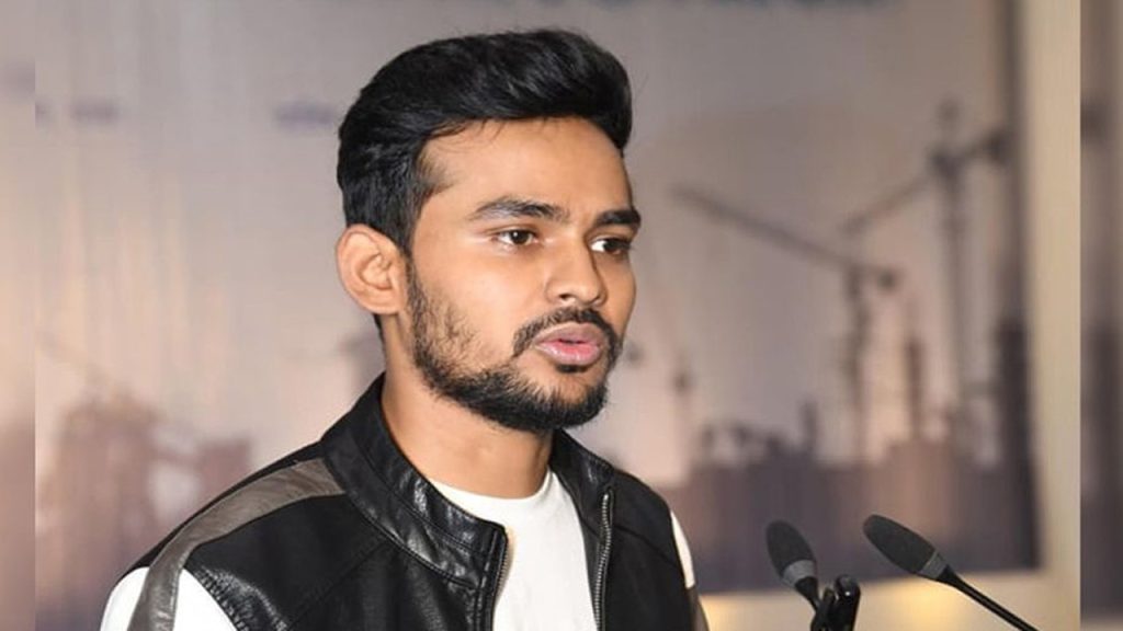বাবার ভুলের জন্য ক্ষমা চাইলেন আসিফ মাহমুদ