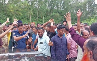 শেরপুরে পরিবেশ উপদেষ্টার গাড়ী বহর আটকে বিক্ষোভ স্থানীদের হামলায় ছয় সাংবাদিক আহত 