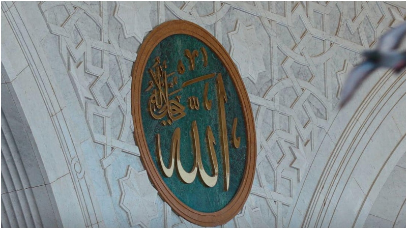 কোনো কিছুর জন্য কাউকে অবজ্ঞা নয় মুফতি মেনক