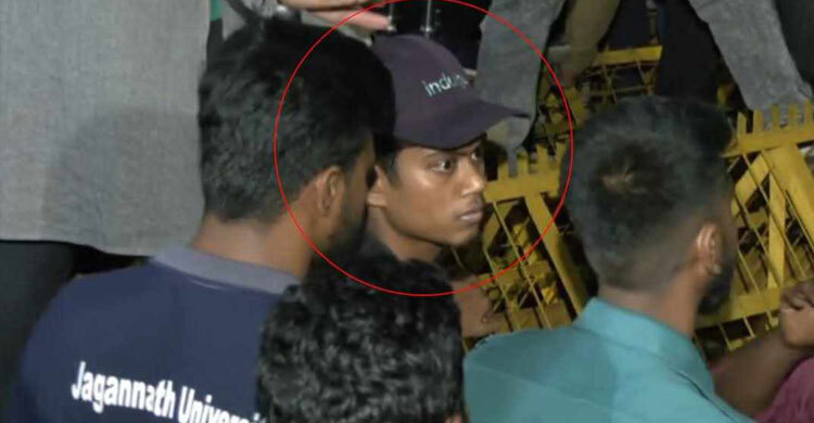 জিজ্ঞাসাবাদ শেষে সেই শিক্ষার্থীকে পরিবারের কাছে হস্তান্তর