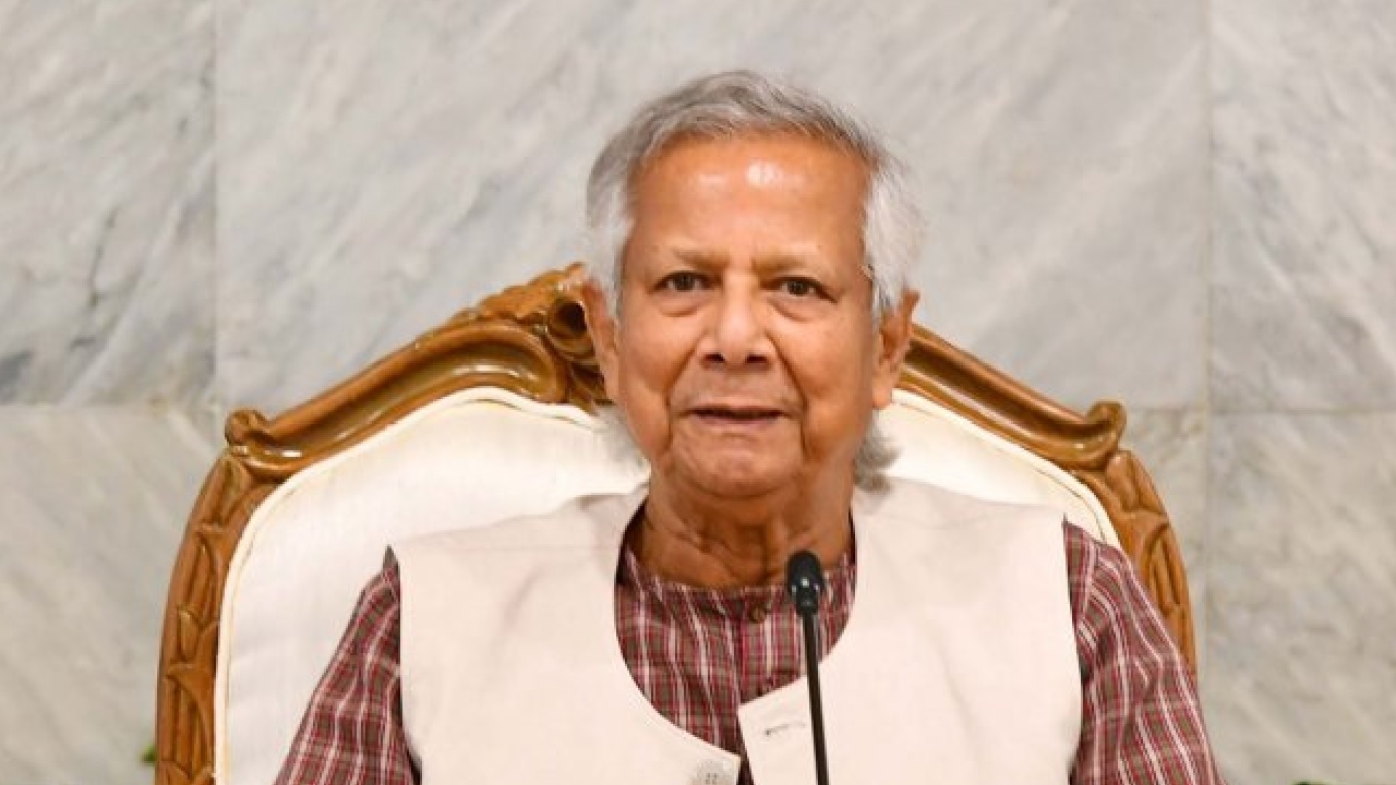 প্রধান উপদেষ্টার সঙ্গে আজ বৈঠক করবেন বিভিন্ন দলের ২০ নেতা