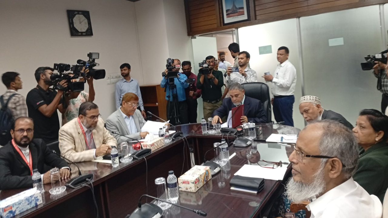 নির্বাচন কমিশনের সঙ্গে জামায়াতে ইসলামের বৈঠক শুরু
