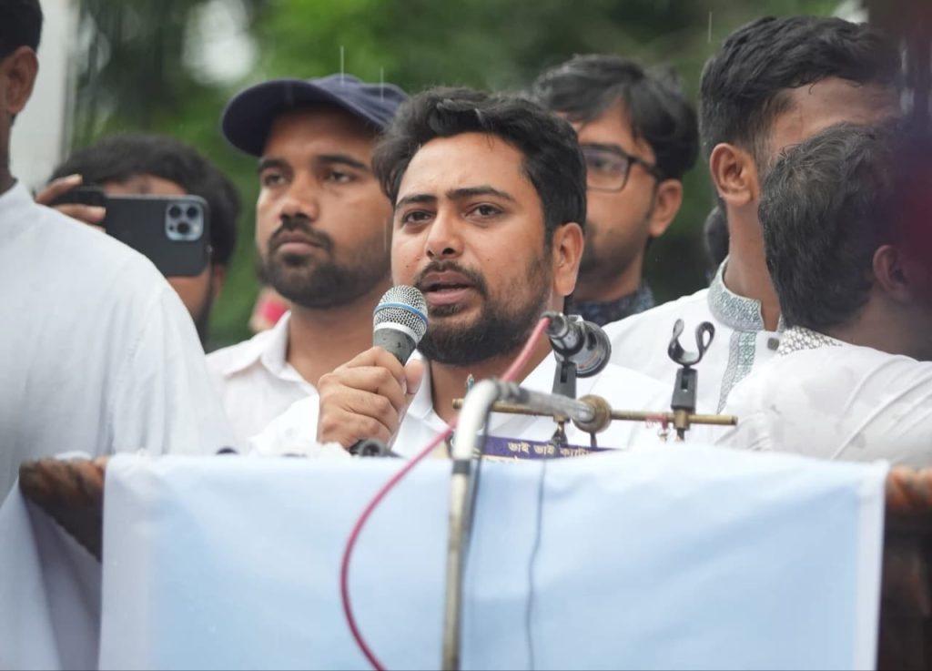 যে দল শুধু দ্রুত নির্বাচন চাইছে সংস্কার তাদের কাছে গুরুত্বপূর্ণ মনে হয় নাই – নাহিদ ইসলাম