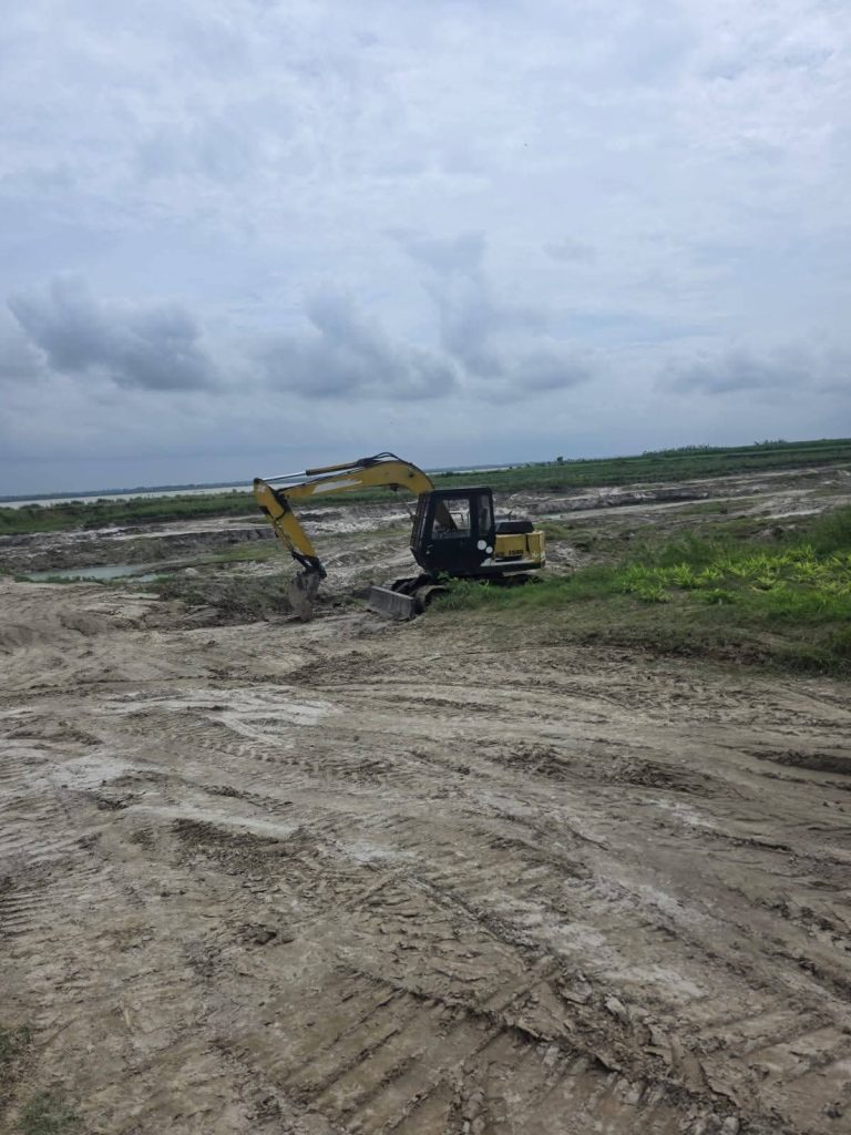 কুমারখালীতে নদী থেকে অবৈধভাবে বালু উত্তোলন, ৪ জনকে জেল – জরিমানা