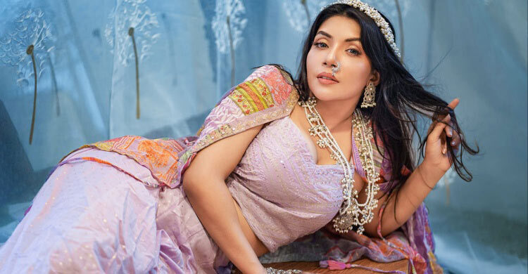 নওশাবার প্রথম ভারতীয় সিনেমা মুক্তি পাচ্ছে পূজায়