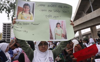 ৬ দফা দাবি নিয়ে রাস্তায় মাইলস্টোনের শিক্ষার্থীদের প্রতিবাদ