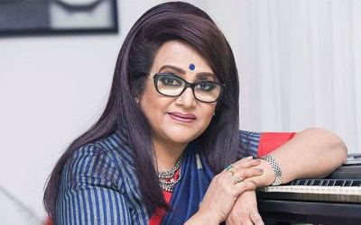 ৭২-এ পা, সাদামাটা উদযাপন ববিতার