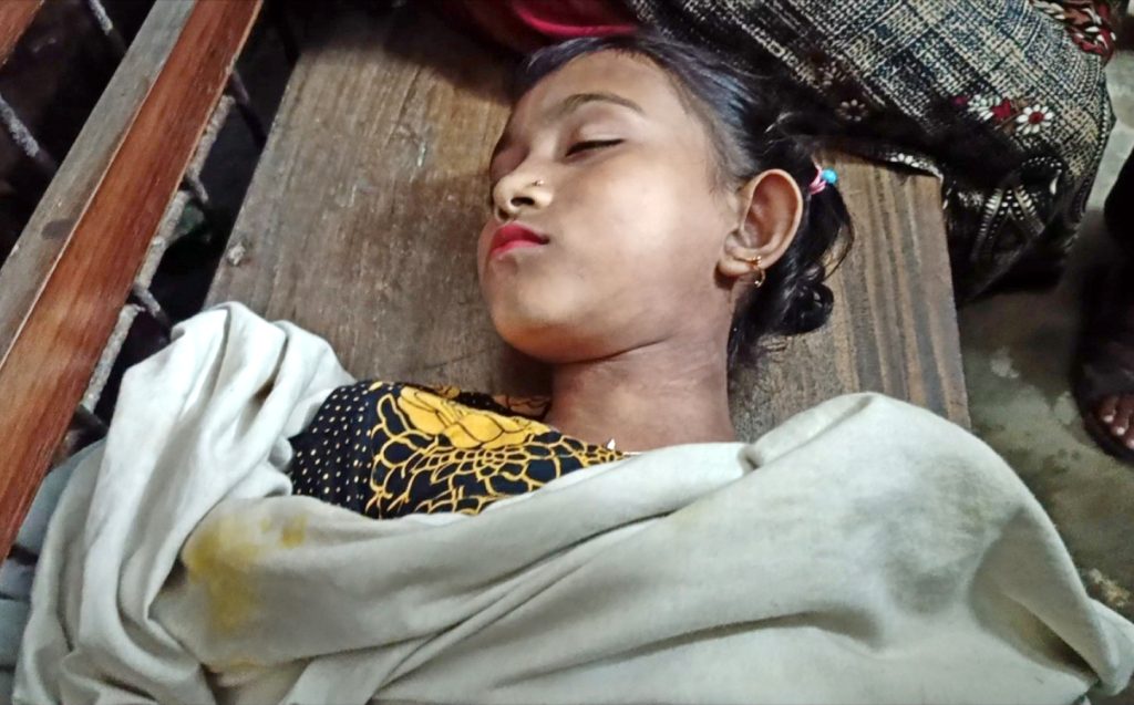 গলাচিপায় ষষ্ঠ শ্রেণির ছাত্রীর অস্বাভাবিক মৃত্যু: স্বজনদের দাবি আত্মহত্যা