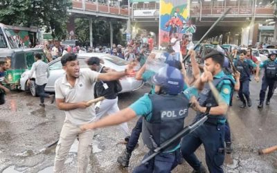 শাহবাগ অবরোধকারীদের ওপর ‘আসল জুলাই যোদ্ধা’দের হামলা