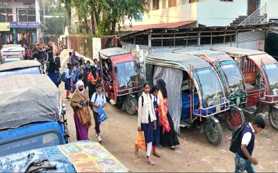 বাকেরগঞ্জে ইজিবাইকের দৌরাত্ম্যে অতিষ্ঠ সাধারণ মানুষ