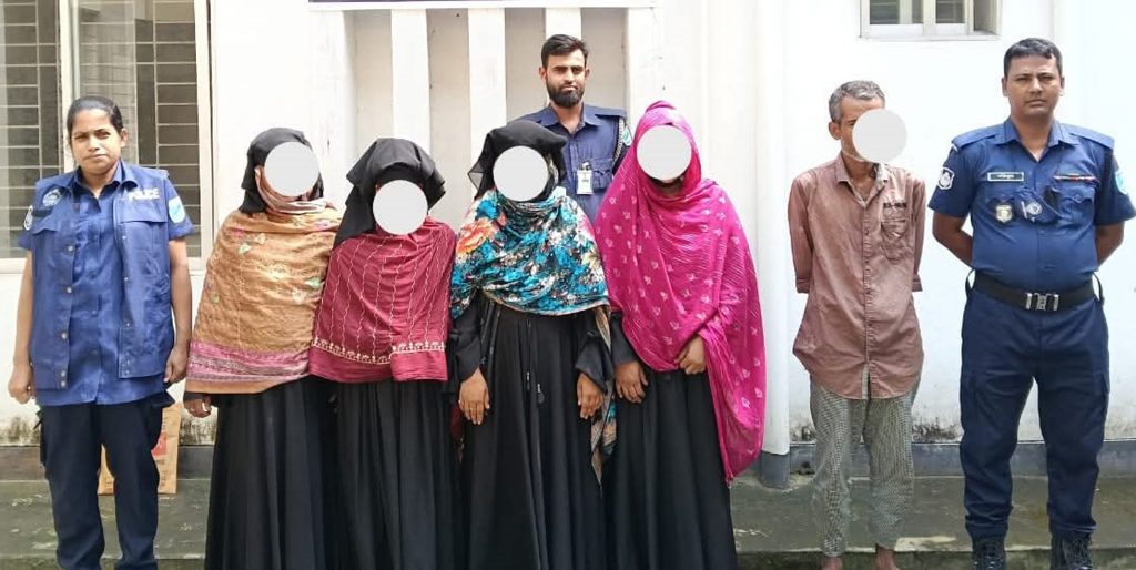 কালিহাতীতে স্বর্ণের চেইন চুরি, চার নারী গ্রেফতার