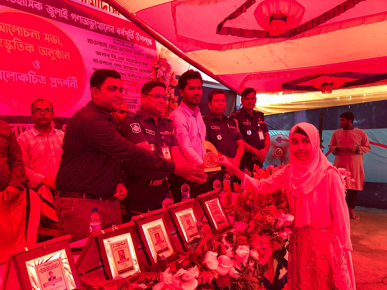 বরিশালের মুলাদীতে কৃতি শিক্ষার্থীদের সংবধনা