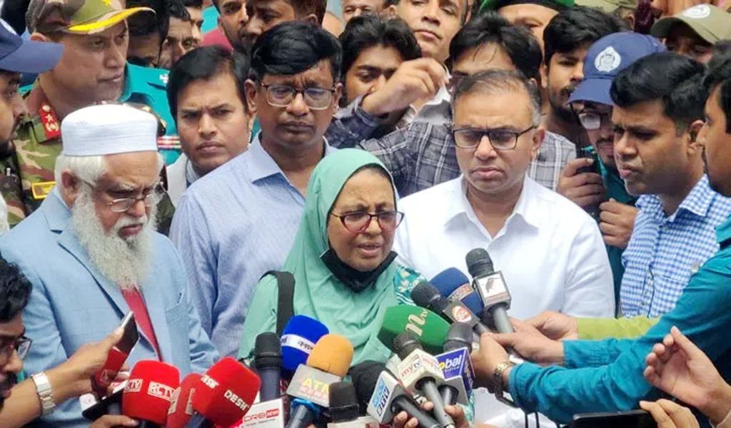 রংপুর মেডিকেল কলেজ হাসপাতাল পরিদর্শন করলেন স্বাস্থ্য উপদেষ্টা মিজু নুরজাহান