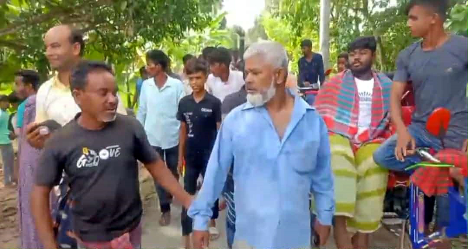 কুমারখালীতে ভ্যান চুরি নিয়ে এলাহী কাণ্ড