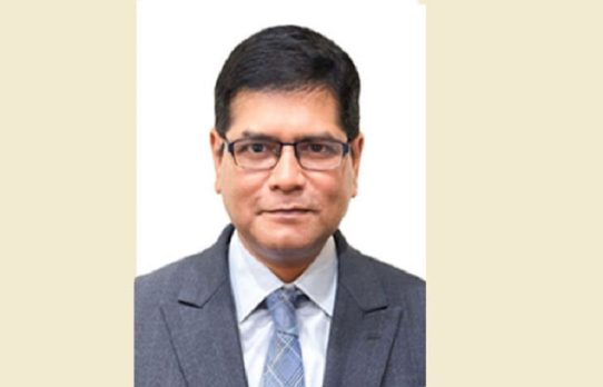মেঘনা ব্যাংকে নতুন উপব্যবস্থাপনা পরিচালক হিসেবে যোগ দিলেন মোমতাজুল করিম এন আহমেদ