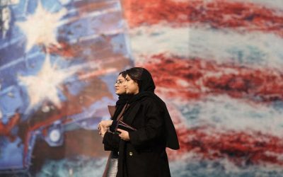 বিক্ষোভ উসকাতে ইরানে হামলার কথা ভাবছেন ট্রাম্প, প্রশ্নে ‘রেজিম চেঞ্জ’