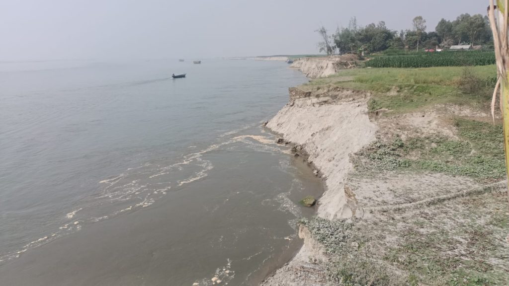 দেওয়ানগঞ্জে অসময়ে যমুনার ভাঙ্গন, নদী গর্ভে বিলীন চার গ্রাম 