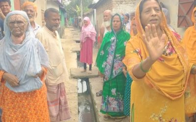 দিনাজপুরে পানি নিষ্কাশন ব্যবস্থার অভাবে চরম দুষর্ভোগে  বিহারীপাড়া