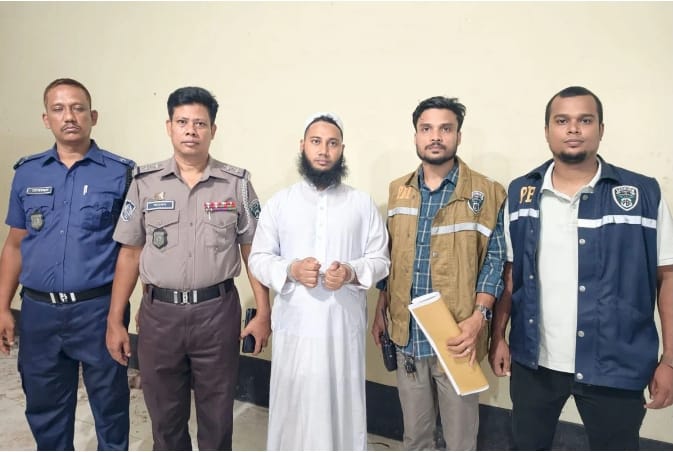 মসজিদের ইমাম স্ত্রীকে হত্যার পর আত্মহত্যা সাজানোর চেষ্টা ঘটনার ২৪ ঘন্টা পর স্বামী গ্রেফতার 