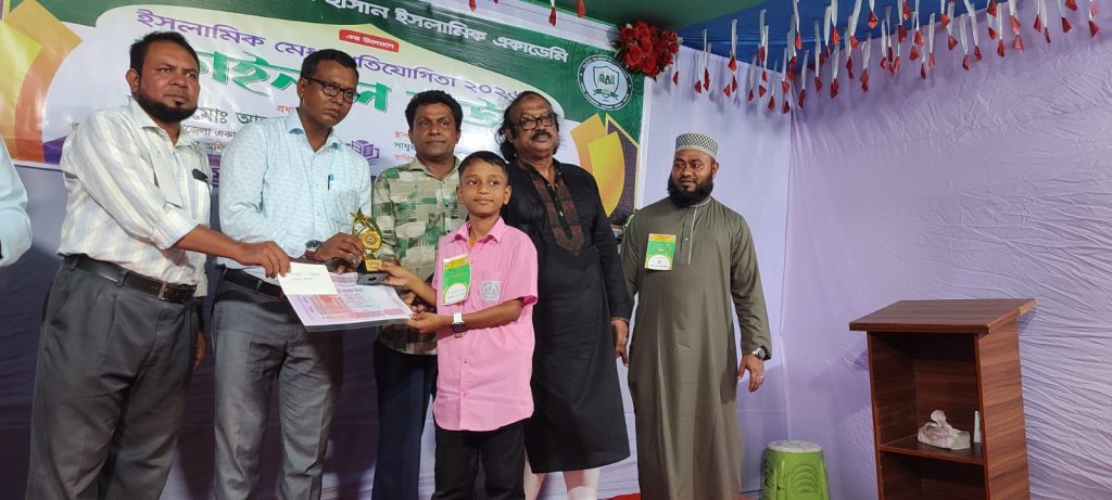 সাধুহাটি ফজলুল হাসান ইসলামিক একাডেমিতে মেধা প্রতিযোগিতার ফাইনাল অনুষ্ঠিত