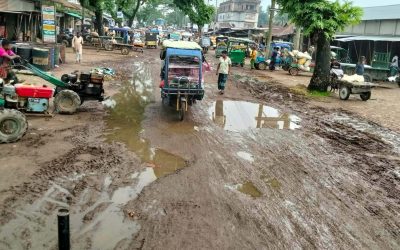 খানাখন্দে বেহাল নালিতাবাড়ী-হালুয়াঘাট সড়কে সীমাহীন দুর্ভোগ