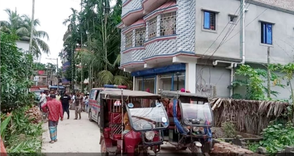 রায়পুরে গৃহবধূর রহস্যজনক মৃত্যু, স্বামী আটক
