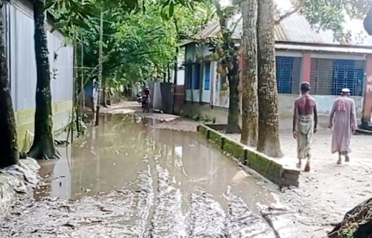 শ্রীবর্দী ভেলুয়া ইউনিয়নে কাউনেরচর কান্দাপাড়া কাঁচা রাস্তাটি অবহেলিত