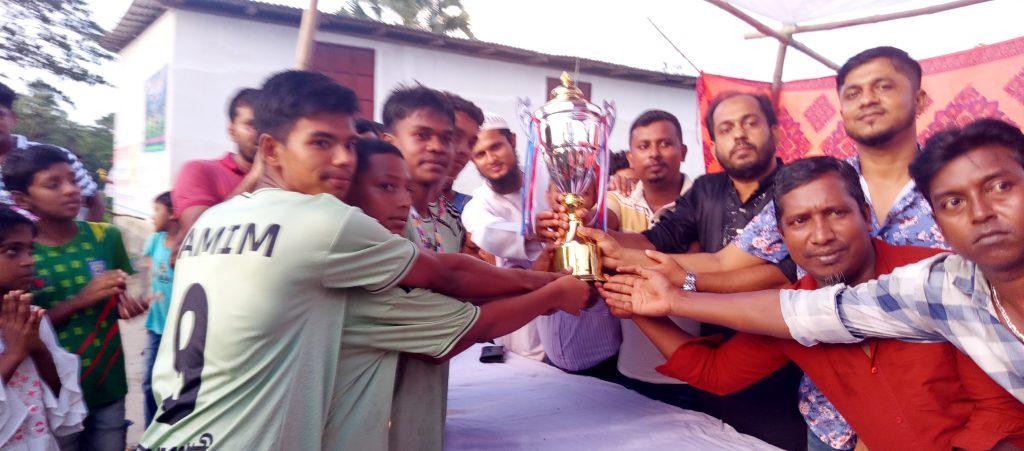 মুলাদীতে নিউ জেনারেশন কাপ ফুটবল টুর্নামেন্টের ফাইনাল খেলা অনুষ্ঠিত