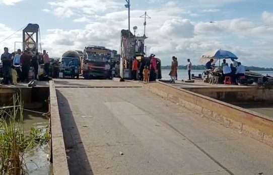 মুলাদী-মীরগঞ্জ ফেরিঘাটে ট্রিপ বাড়ানোর দাবী হিজলা, মুলাদী উপজেলা ও কাজিরহাটের লক্ষাধিক মানুষের