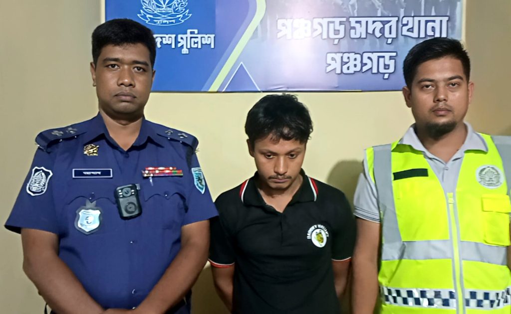 ২১৮ পিস ইয়াবাসহ মাদক ব্যবসায়ী গ্রেফতার, মোটরসাইকেল জব্দ