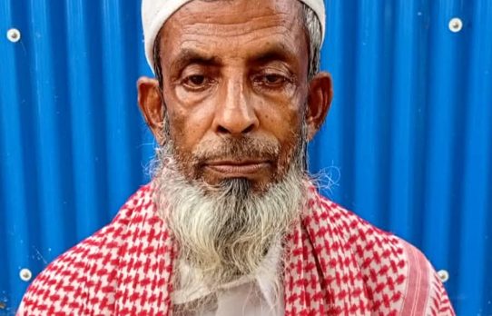 বিনা পারিশ্রমিকে এক যুগ ধরে আজান দিচ্ছেন সখিপুরের হোসেন আলী