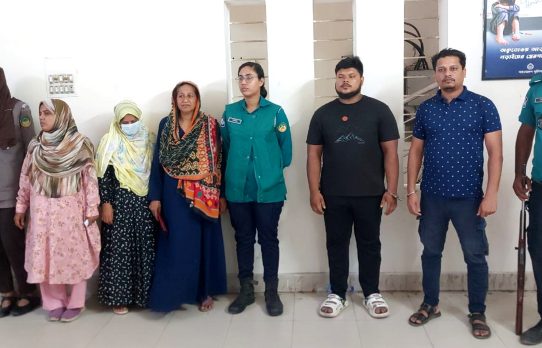 টঙ্গী পূর্ব থানার মূল ফটকে জয়বাংলা শ্লোগান গ্রেফতার ৫