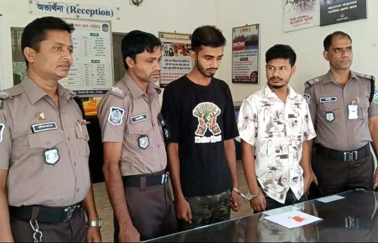 ঝিনাইগাতীতে পুলিশের অভিযানে ৬২ পিস ইয়াবাসহ গ্রেফতার ২