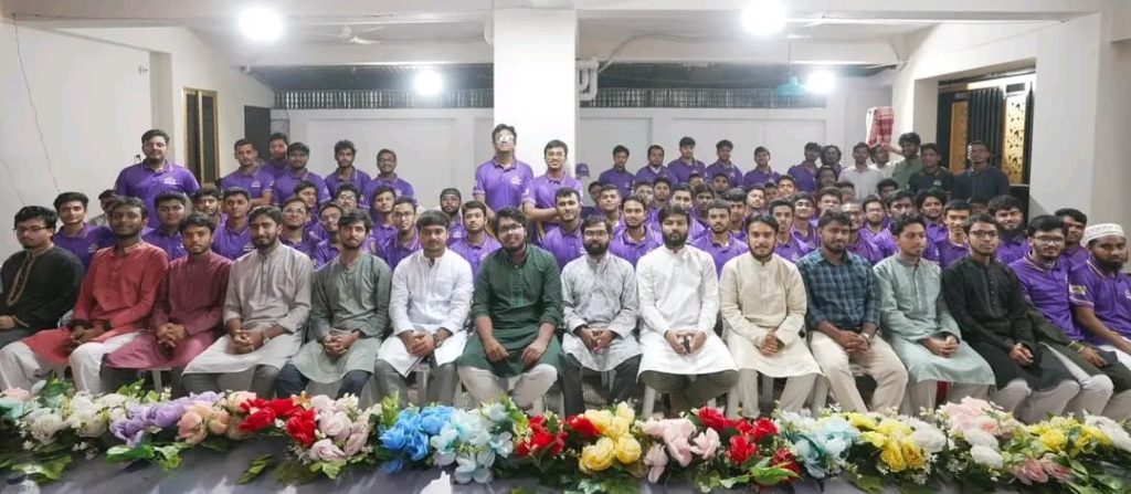 ​ডাকসু নেতা ও শিক্ষাবিদদের দিকনির্দেশনায় আইসোলেশন এডমিশন হোমে শিক্ষার্থীদের মিলনমেলা