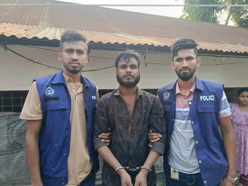 আশুলিয়ায় পরকীয়ার জেরে গৃহবধূ খুনের অভিযোগ, স্বামী আটক