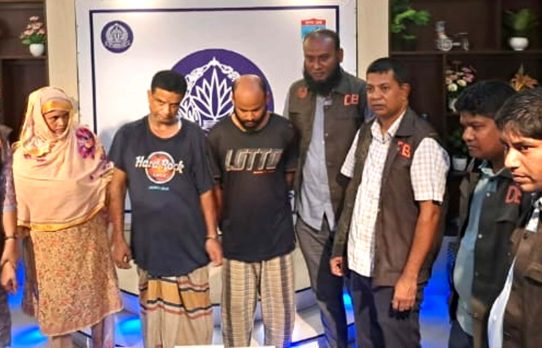 মাগুরায় ৮ হাজার ইয়াবা নারীসহ তিনজন আটক