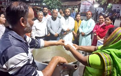 সাংবাদিক সুরক্ষা ও কল্যাণ ফাউন্ডেশনের উদ্যোগে অসহায় মানুষের মাঝে খাবার বিতরণ